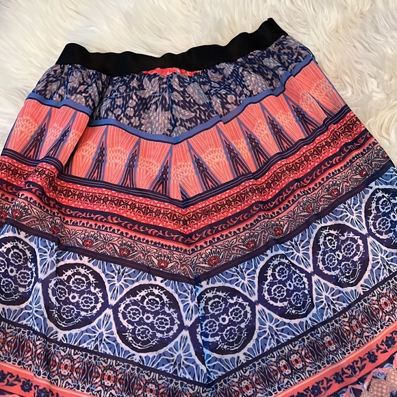 NWT Bebe print Maxi Skirt - Picture 9 of 11
